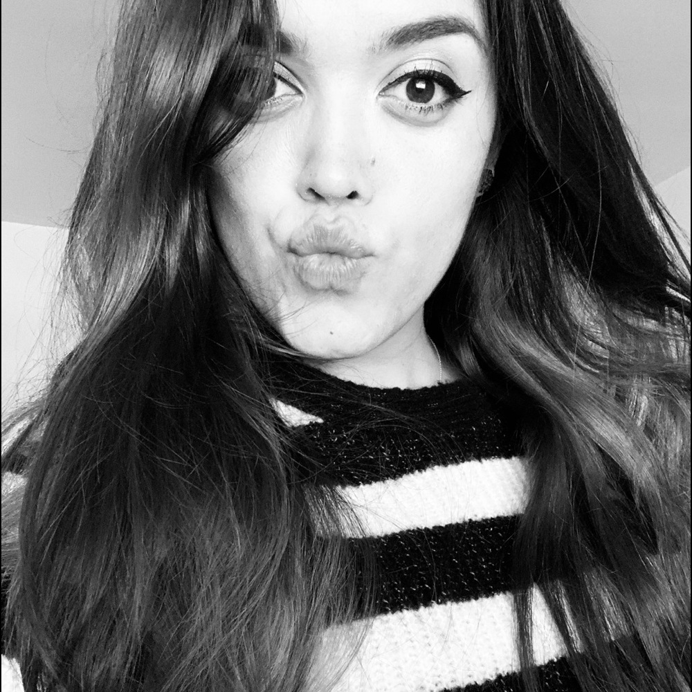 Meet your Posher, Angie